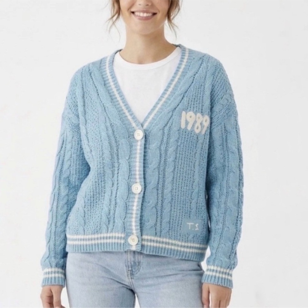 Taylor Swift Light Blue Cable Knit Cardigan M/L 1989 Taylor’s Version - Picture 1 of 16